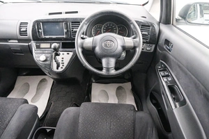 Минивэн Toyota Wish 2006 года, 789000 рублей, Красноярск