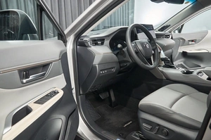 Внедорожник Toyota Venza 2023 года, 5190000 рублей, Красноярск