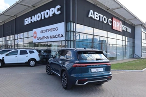 Седан Geely Monjaro 2023 года, 3400000 рублей, Мирное