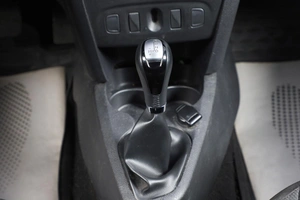 Седан Renault Logan 2018 года, 799000 рублей, Новосибирск