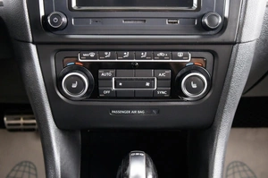 Хетчбэк Volkswagen Golf 2012 года, 849000 рублей, Пермь