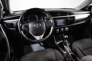 Седан Toyota Corolla 2013 года, 1189000 рублей, Сургут