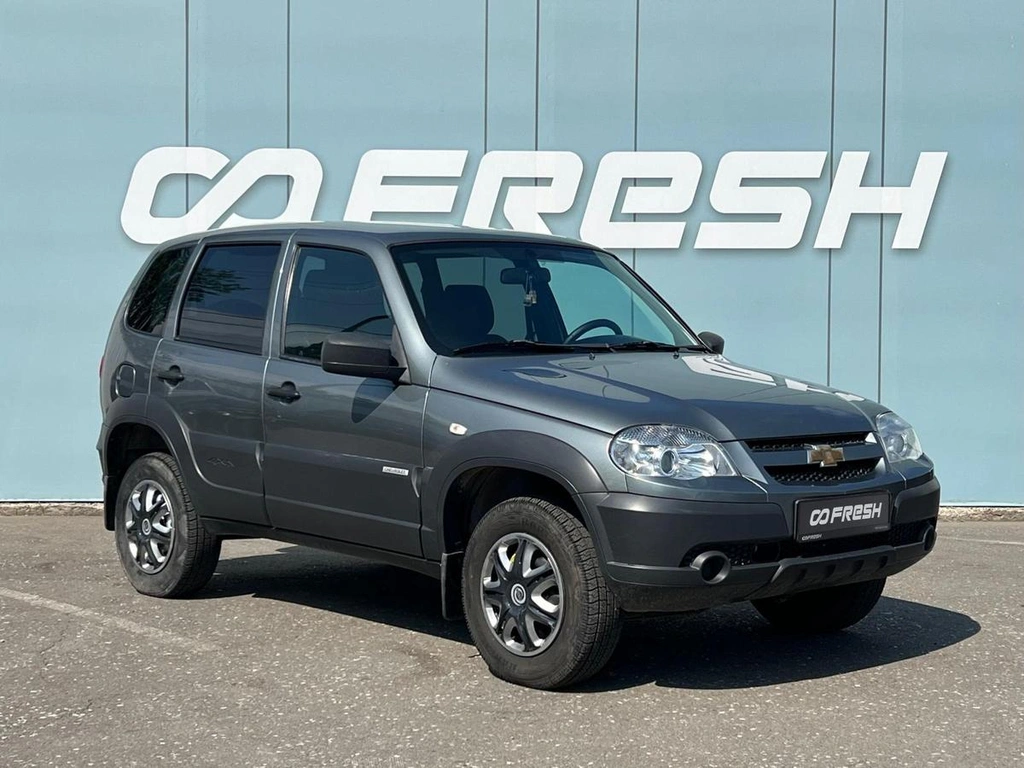 Внедорожник Chevrolet Niva 2017 года, 680000 рублей, Ижевск