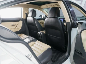 Седан Volkswagen Passat CC 2010 года, 799000 рублей, Сургут