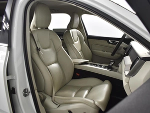 Внедорожник Volvo XC60 2019 года, 2545200 рублей, Казань