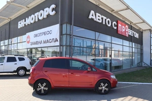Хэтчбек Volkswagen Golf Plus 2008 года, 730000 рублей, Мирное