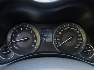 Седан Infiniti Q70 2014 года, 1999000 рублей, Волгоград