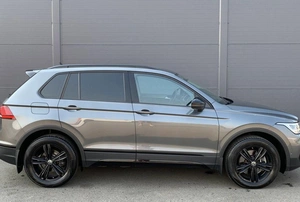 Внедорожник Volkswagen Tiguan 2021 года, 3325000 рублей, Солонцы
