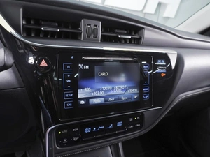 Седан Toyota Corolla 2018 года, 1640000 рублей, Ростов-на-Дону