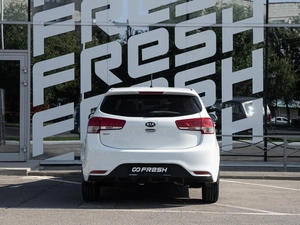Хетчбэк Kia Rio 2015 года, 915000 рублей, Волгоград