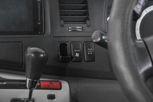 Минивэн Toyota Isis 2009 года, 1109000 рублей, Кемерово