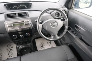 Минивэн Toyota bB 2016 года, 1249000 рублей, Красноярск