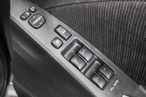 Минивэн Toyota Isis 2012 года, 1399000 рублей, Барнаул