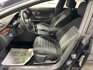 Седан Volkswagen Passat CC 2012 года, 1130000 рублей, Красноярск