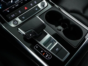 Внедорожник Audi Q7 2023 года, 6988888 рублей, Москва