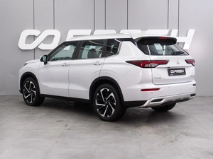 Внедорожник Mitsubishi Outlander 2022 года, 3819000 рублей, Воронеж