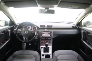 Седан Volkswagen Passat 2013 года, 1485000 рублей, Смоленск