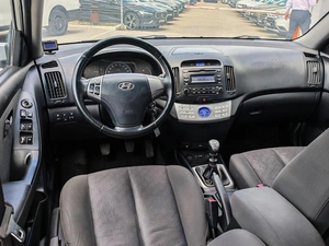 Седан Hyundai Elantra 2010 года, 760000 рублей, Краснодар