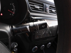 Седан Kia Rio 2016 года, 739000 рублей, Саратов