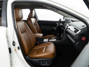 Седан Toyota Camry 2017 года, 1900046 рублей, Москва