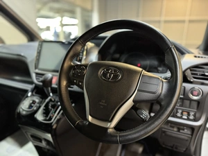 Минивэн Toyota Noah 2020 года, 2297000 рублей, Красноярск