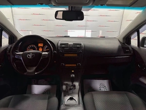 Седан Toyota Avensis 2009 года, 1150000 рублей, Красноярск