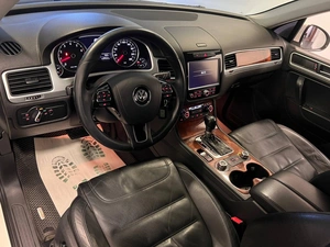 Внедорожник Volkswagen Touareg 2004 года, 799000 рублей, Красноярск