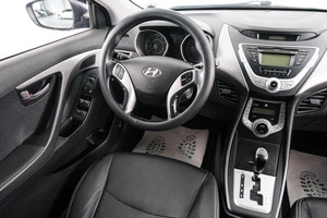 Седан Hyundai Avante 2010 года, 849000 рублей, Красноярск