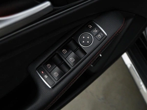 Внедорожник Mercedes-benz GLA-класс 2017 года, 2497077 рублей, Москва