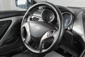 Седан Hyundai Elantra 2012 года, 839000 рублей, Тюмень