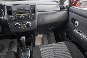 Седан Nissan Tiida 2010 года, 769000 рублей, Барнаул