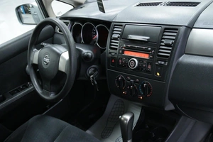 Хетчбэк Nissan Tiida 2011 года, 868000 рублей, Солонцы