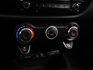 Седан Kia Rio 2017 года, 1374000 рублей, Воронеж