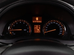 Седан Toyota Avensis 2009 года, 890000 рублей, Тюмень