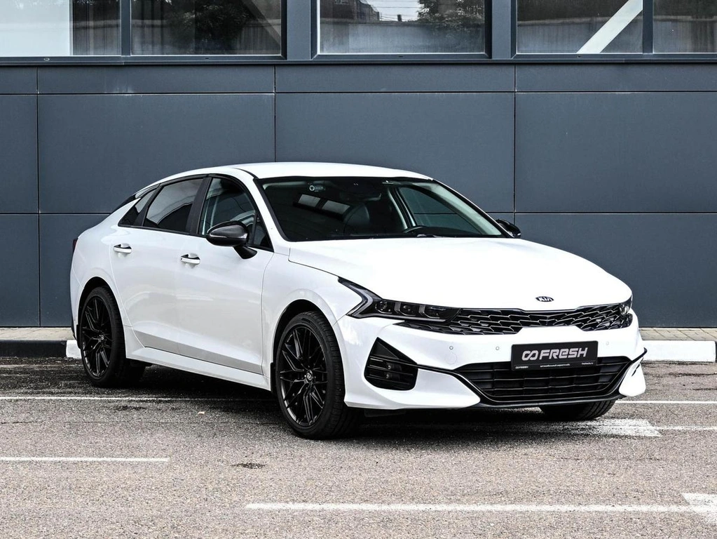 Седан Kia K5 2021 года, 2299000 рублей, Кирилловка