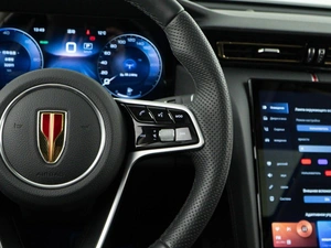 Седан Hongqi H5 2022 года, 2498999 рублей, Москва