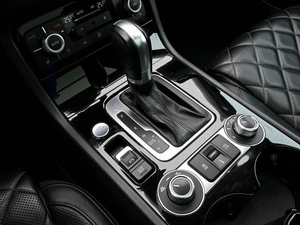 Внедорожник Volkswagen Touareg 2016 года, 3325000 рублей, Волгоград