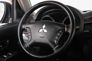 Внедорожник Mitsubishi Pajero 2008 года, 1559000 рублей, Омск