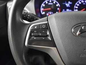 Седан Hyundai Solaris 2017 года, 1225200 рублей, Казань