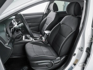 Седан Hyundai Elantra 2017 года, 979000 рублей, Воронеж