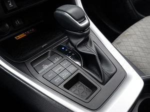 Внедорожник Toyota RAV4 2025 года, 4470000 рублей, Краснодар