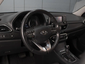 Хетчбэк Hyundai i30 2017 года, 1790000 рублей, Омск