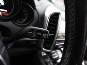 Внедорожник Porsche Cayenne 2015 года, 3849000 рублей, Саратов