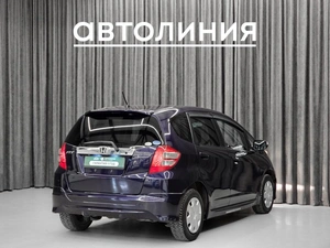 Хетчбэк Honda Fit 2010 года, 749000 рублей, Красноярск