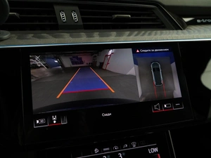 Внедорожник Audi e-tron 2021 года, 5547031 рублей, Москва