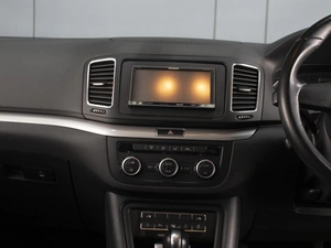 Минивэн Volkswagen Sharan 2012 года, 1290000 рублей, Омск