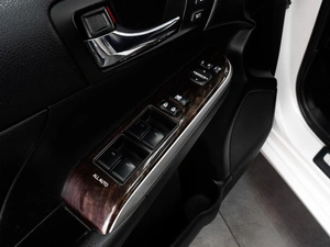 Седан Toyota Camry 2015 года, 2569000 рублей, Тюмень