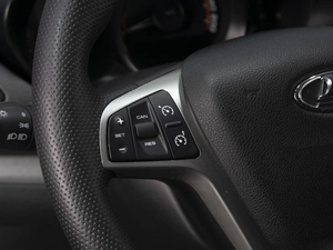 Седан ВАЗ (LADA) Vesta 2019 года, 820000 рублей, Омск