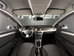 Универсал Opel Astra 2011 года, 649000 рублей, Нижневартовск