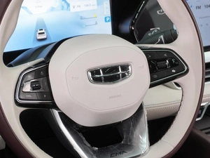 Внедорожник Geely Monjaro 2023 года, 3699000 рублей, Воронеж